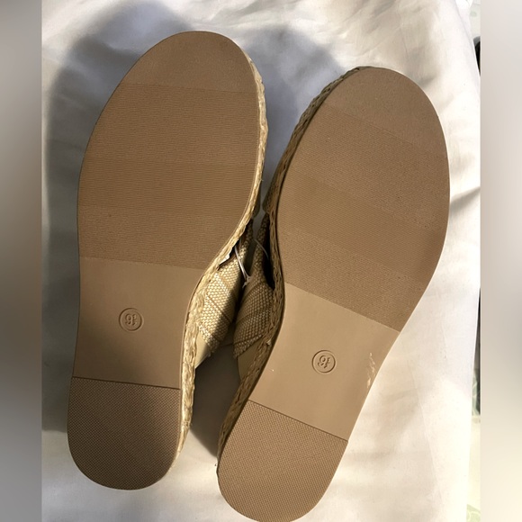 Sz 91/2 Universal Thread Desi Wedge Heels memory foam women Universal thread - Picture 6 of 8